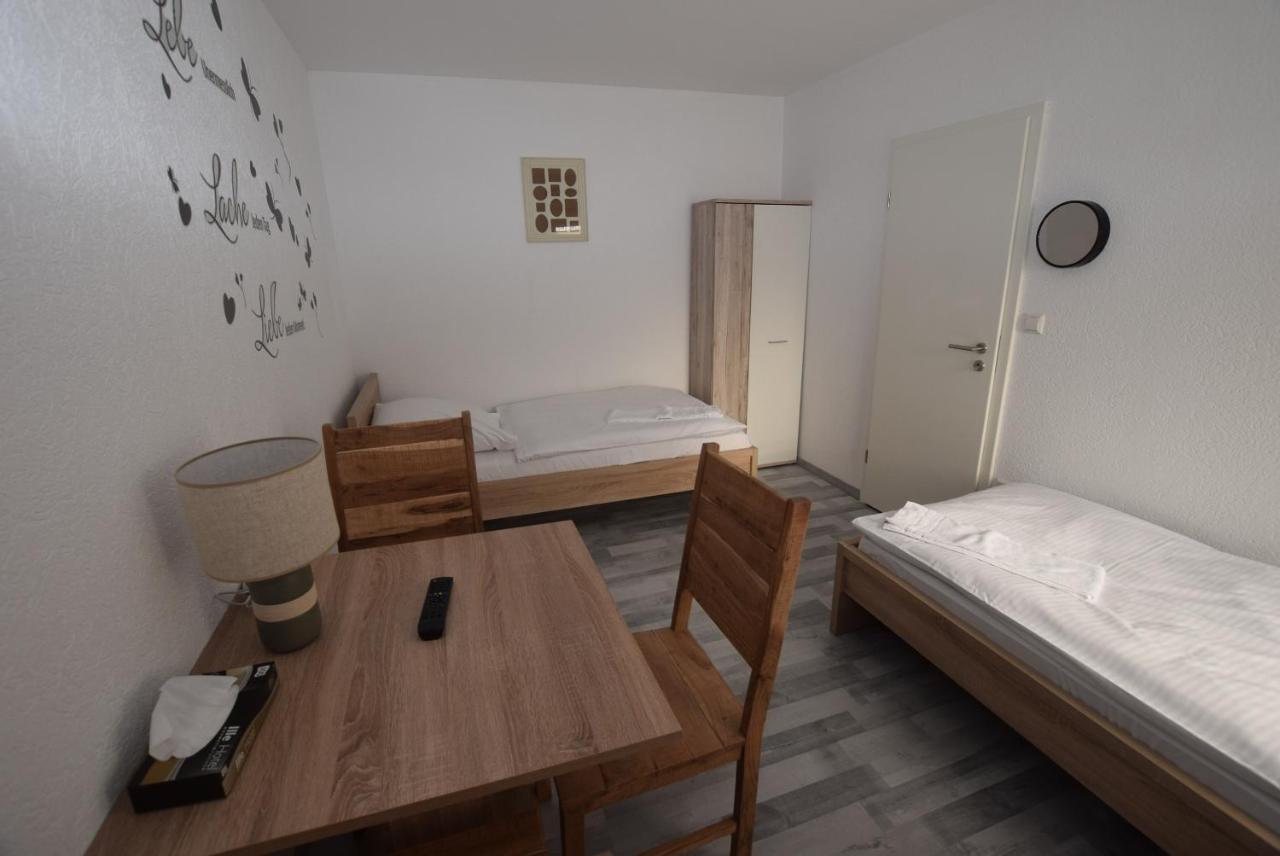 Wohnung Bad Cannstadt สตุตการ์ต ภายนอก รูปภาพ